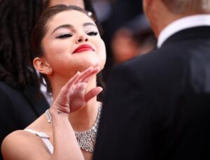 Selena Gomez’in paylaşımı tartışma yarattı… Kuralları çiğnedi